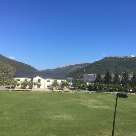דירות ז'אקה Ventana Al Pirineo מראה חיצוני תמונה
