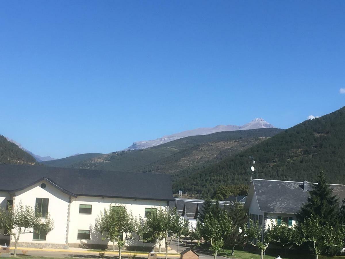 דירות ז'אקה Ventana Al Pirineo מראה חיצוני תמונה